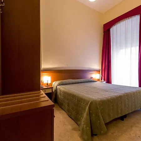 Ξενοδοχείο Miramare 3*