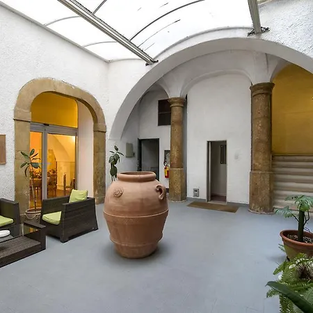 Ξενοδοχείο Miramare 3*