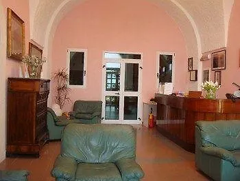 Miramare מלון 3*